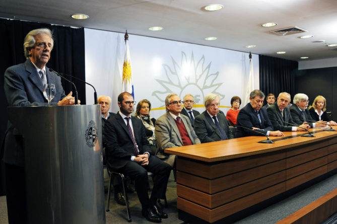 Presidente Vázquez defendió solidez del sistema institucional
