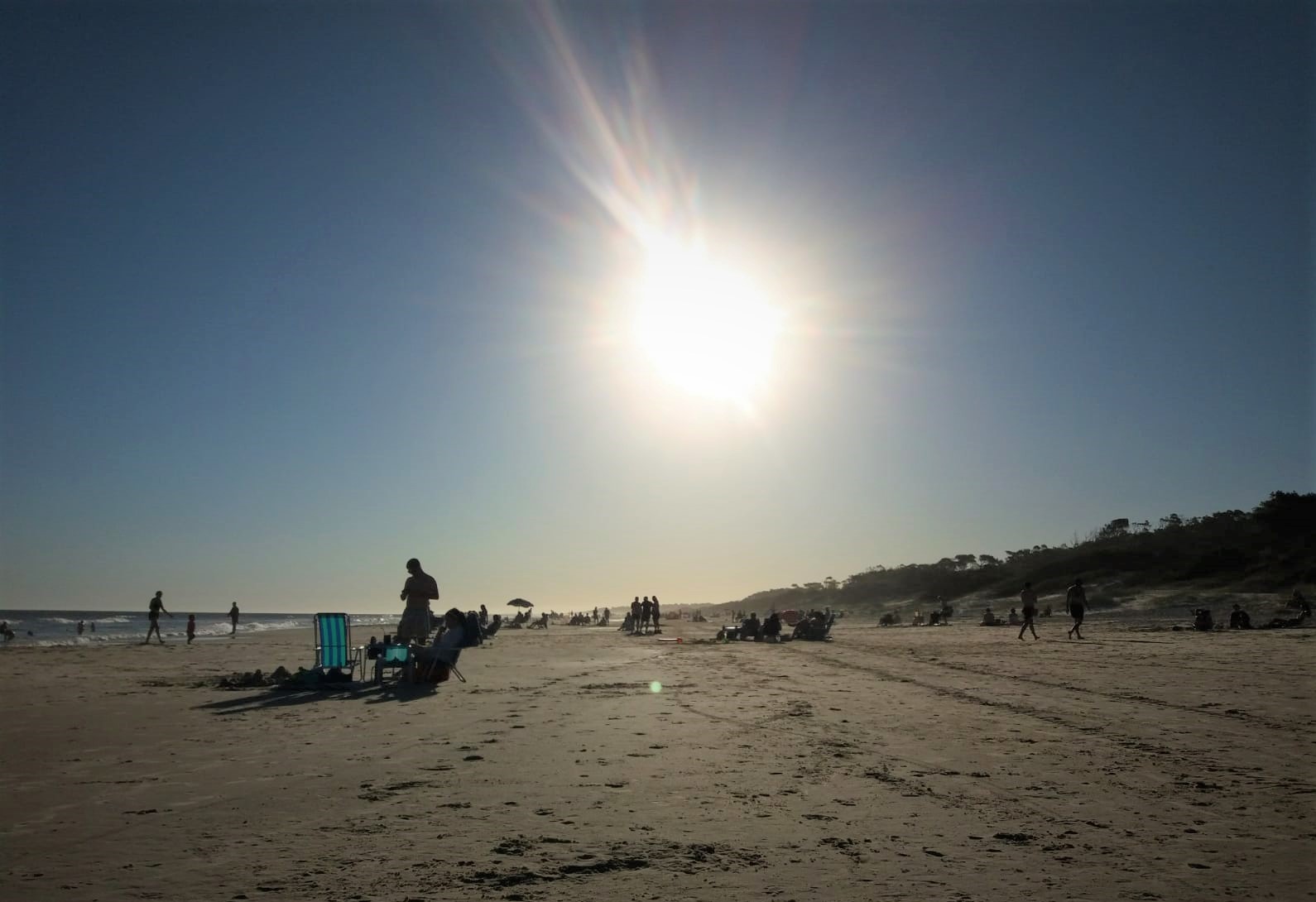 Playas desbordadas, muy baja ocupación hotelera y aglomeraciones en el enero costeño