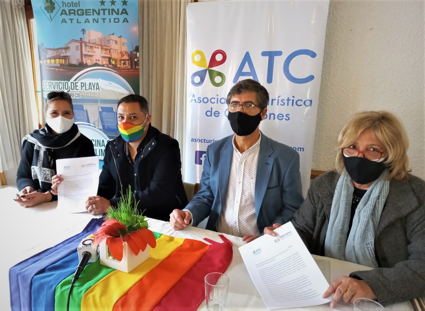 Canelones destino LGBT, firmaron histórico acuerdo