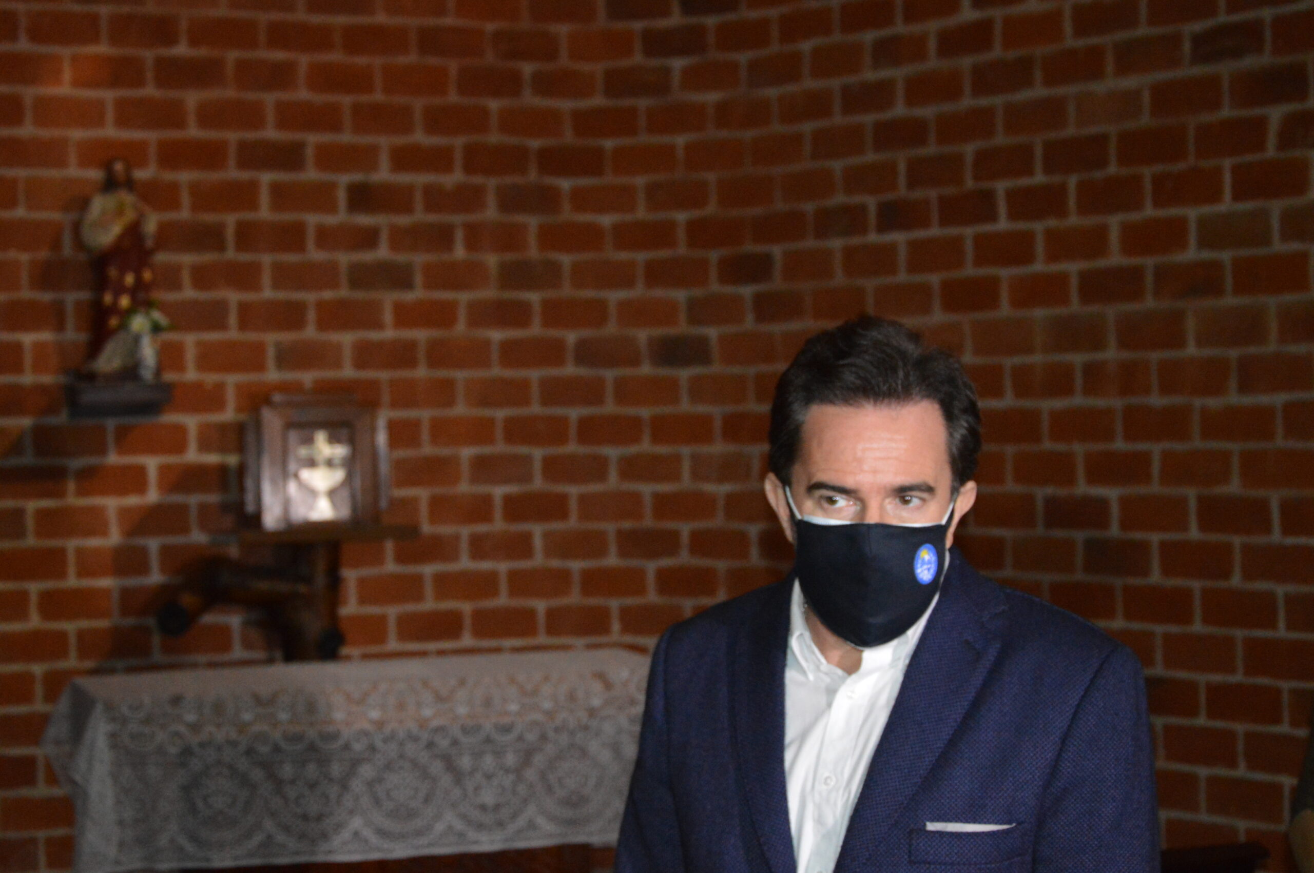 Renunció ministro Germán Cardozo, dijo ser víctima de ataque político