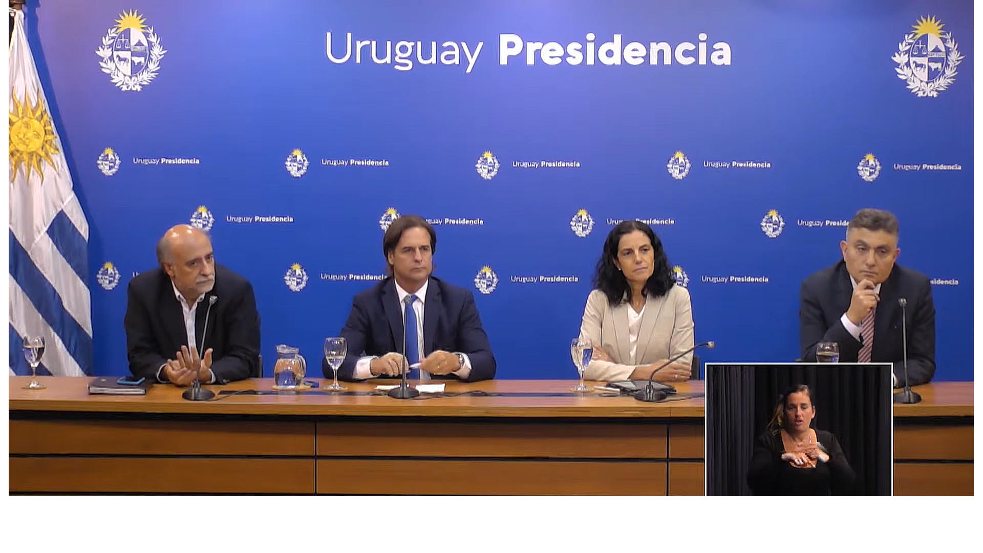 Aumentan jubilaciones y pensiones 3%, salarios públicos 2%