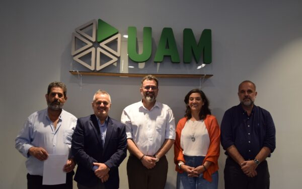 Un Chat con IA te informa qué frutas y verduras consumir, cuando y cómo