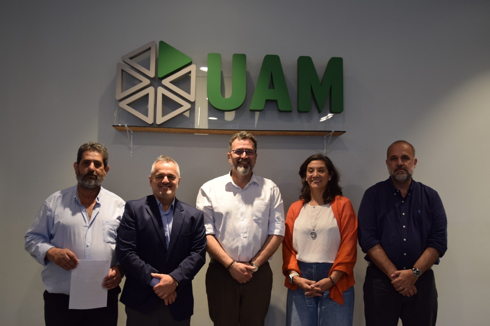 Un Chat con IA te informa qué frutas y verduras consumir, cuando y cómo