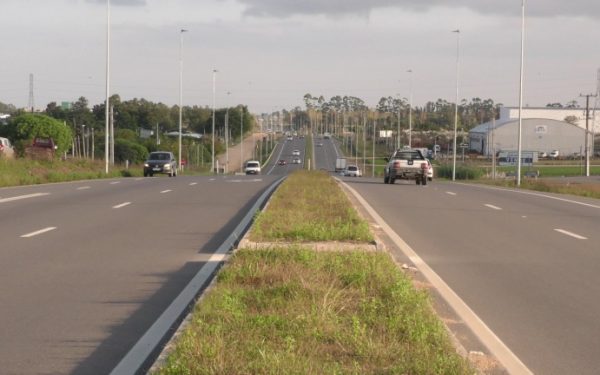 Pavimentación de aeroparque y conexiones a saneamiento, comienzan obras