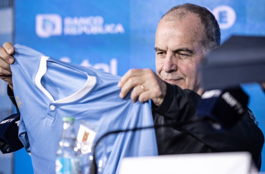 Prácticas abiertas de la selección y charla de Bielsa en Canelones