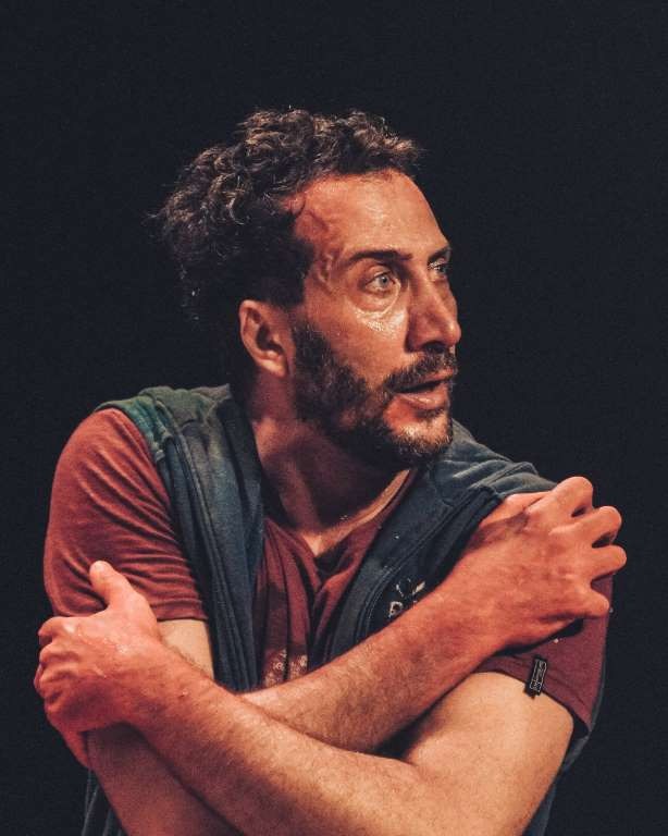“Muerde” llega al Politeama de Canelones, entrevista a Luciano Cáceres